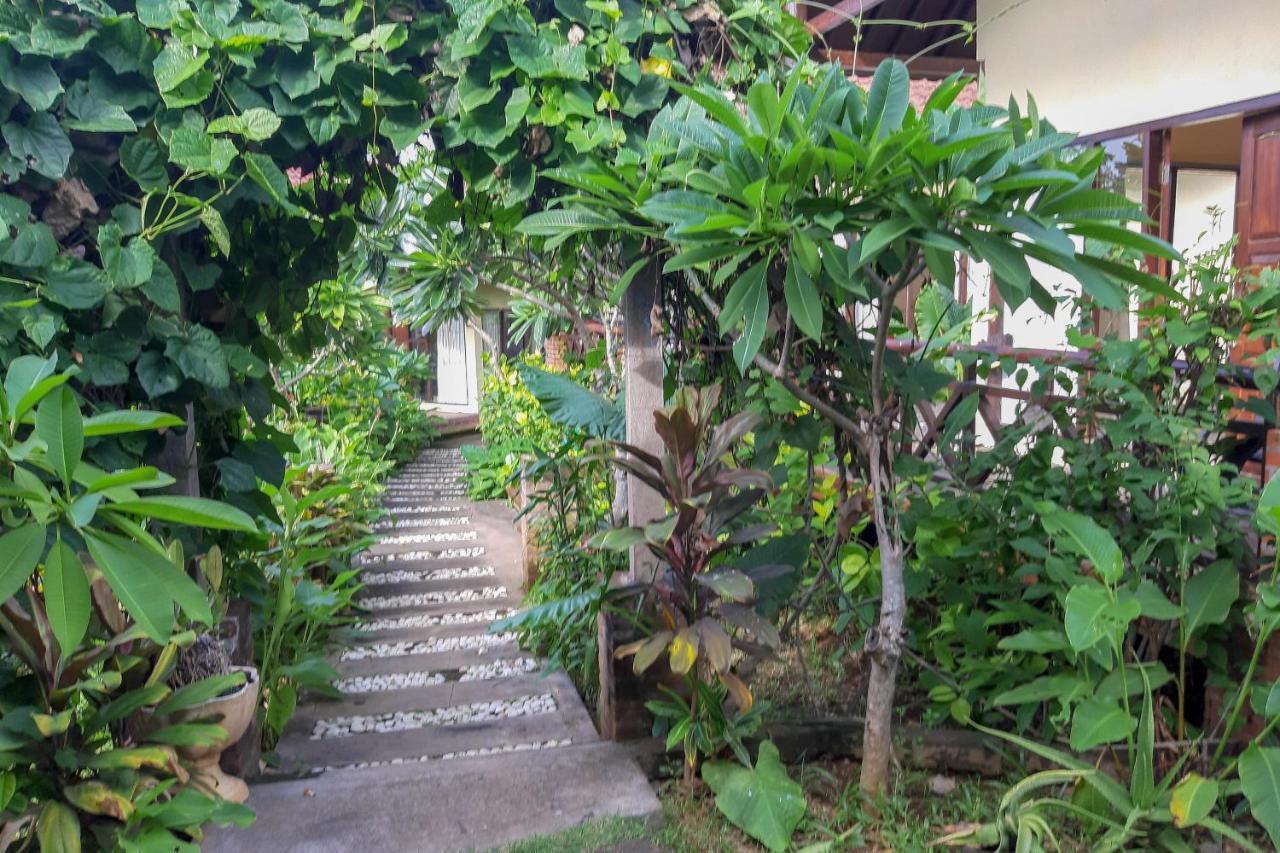 Oyo 3070 Villa Lovina Eco Lodge Εξωτερικό φωτογραφία